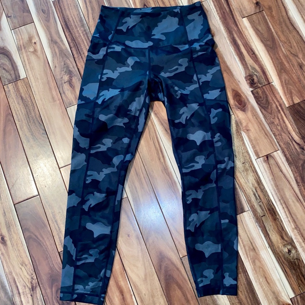 Capri yoga pants